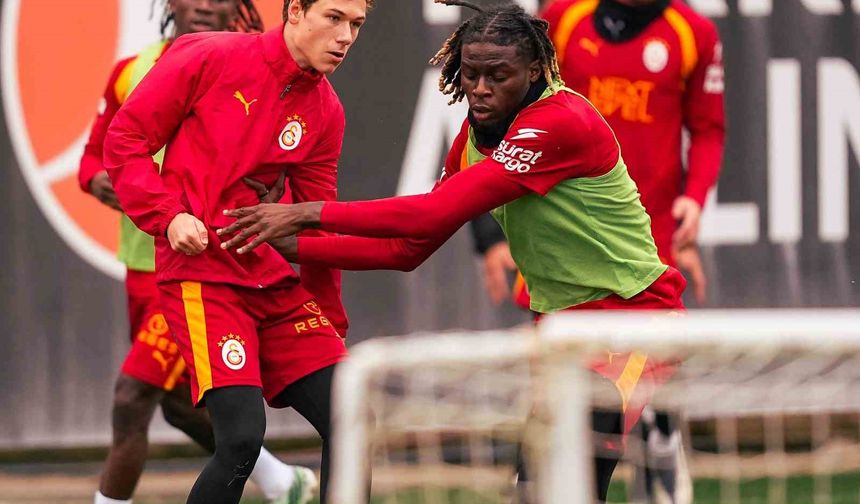 Galatasaray Konyaspor Maçında 6 Oyuncu Değişikliği! İşte Kuralın Perde Arkası