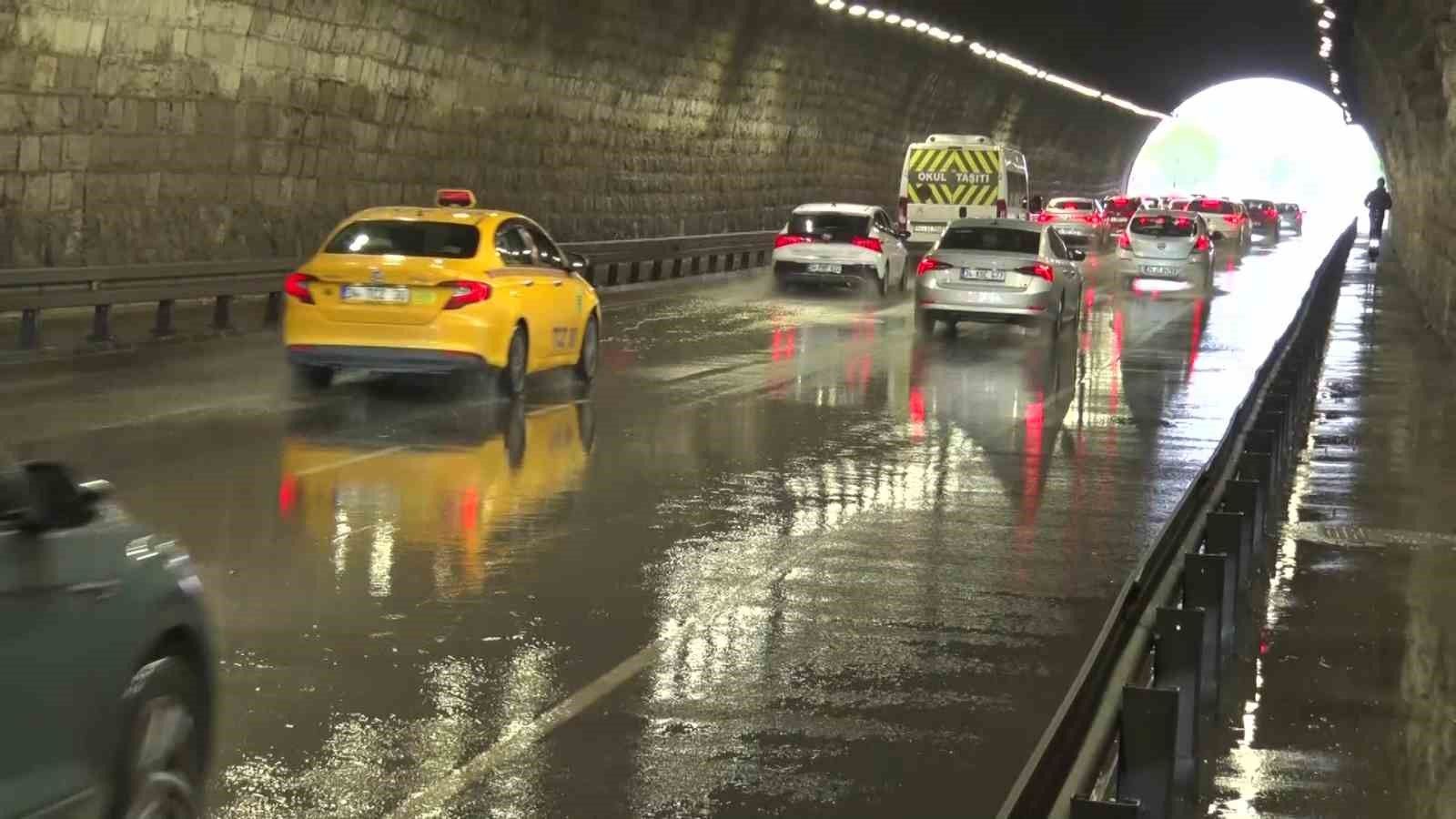 Meteoroloji Sağanak Yağışın Vuracağı 19 İli Açıkladı: Sarı Kodlu Uyarı Verildi