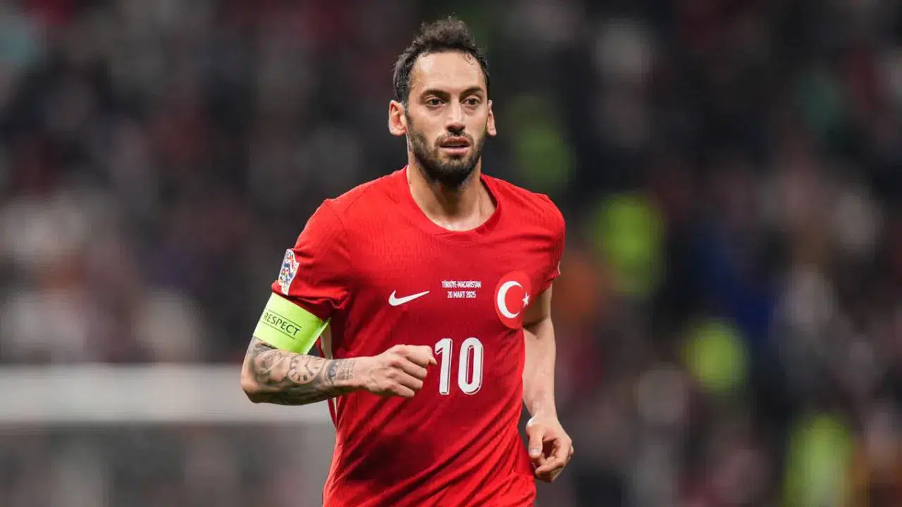 Hakan Çalhanoğlu Türkiye-Fransa maçında neden yok? İşte kadroda olmamasının nedeni