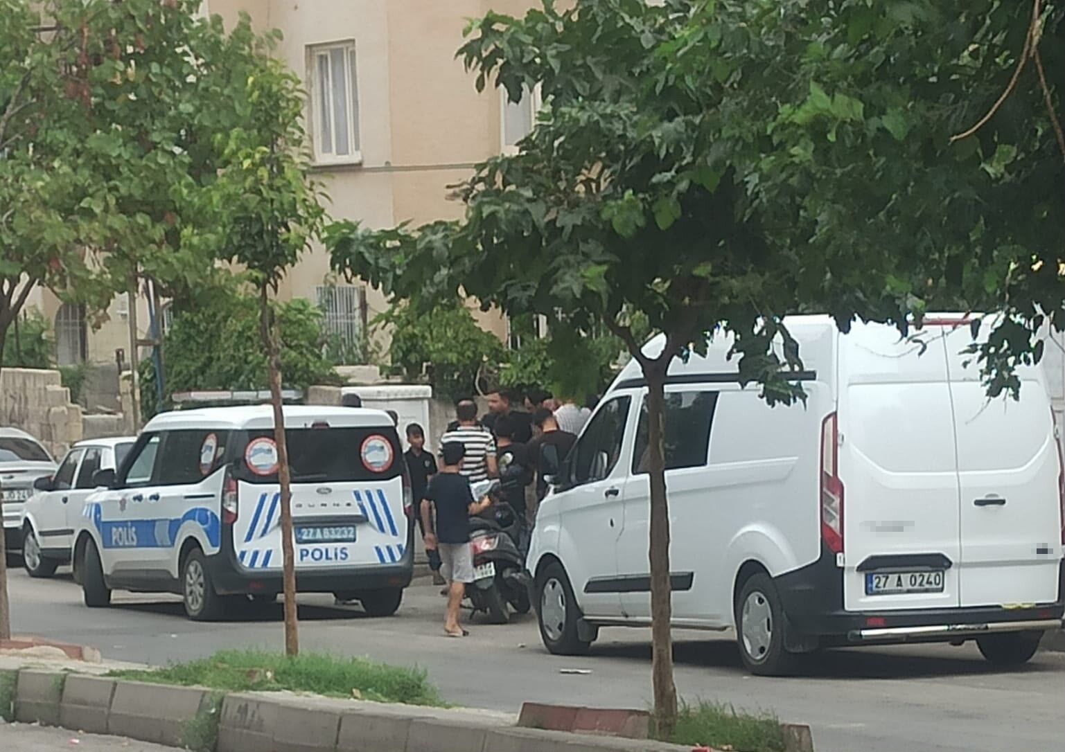 Annesiyle Tartıştı, Havaya Ateş Açtı: Balkondaki Kadın Yaralandı