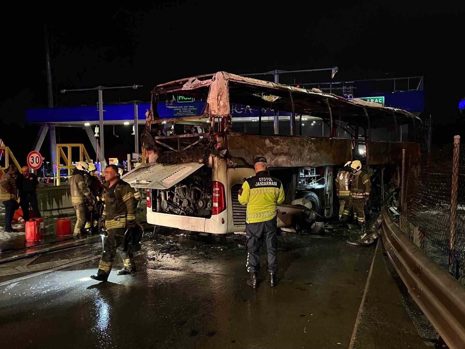 Kuzey Marmara Otoyolu'nda Otobüs Yangını: İki Ölü, Sekiz Yaralı