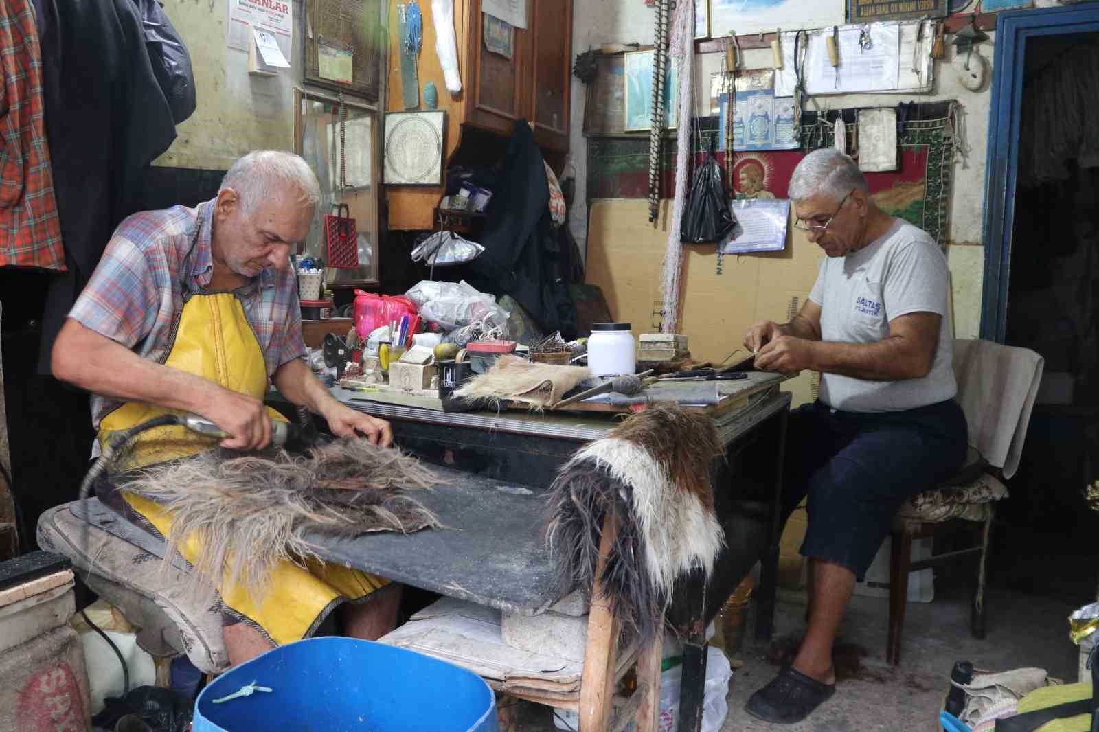 Adana'da Peynir Tulumunu Elle Dikip İhracat Yapıyorlar