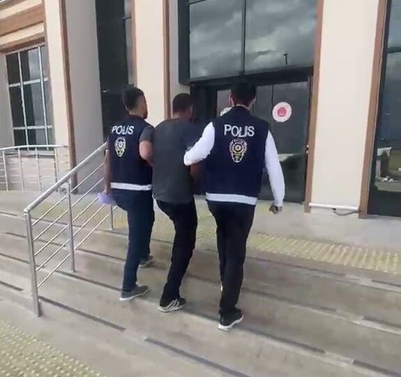 Ağabeyinin Kimliğini Kullanan Firari Adıyaman'da Yakalandı