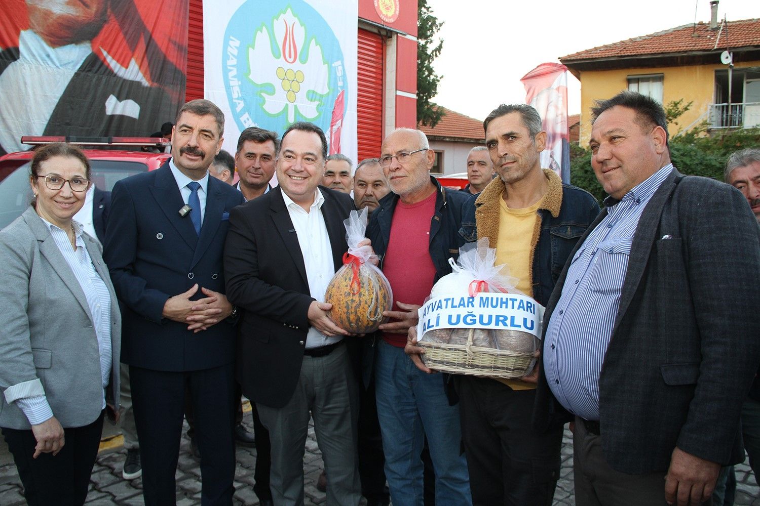 Başkan Dutlulu, Kula'da yangın mağdurları ve sanayi esnafıyla buluştu