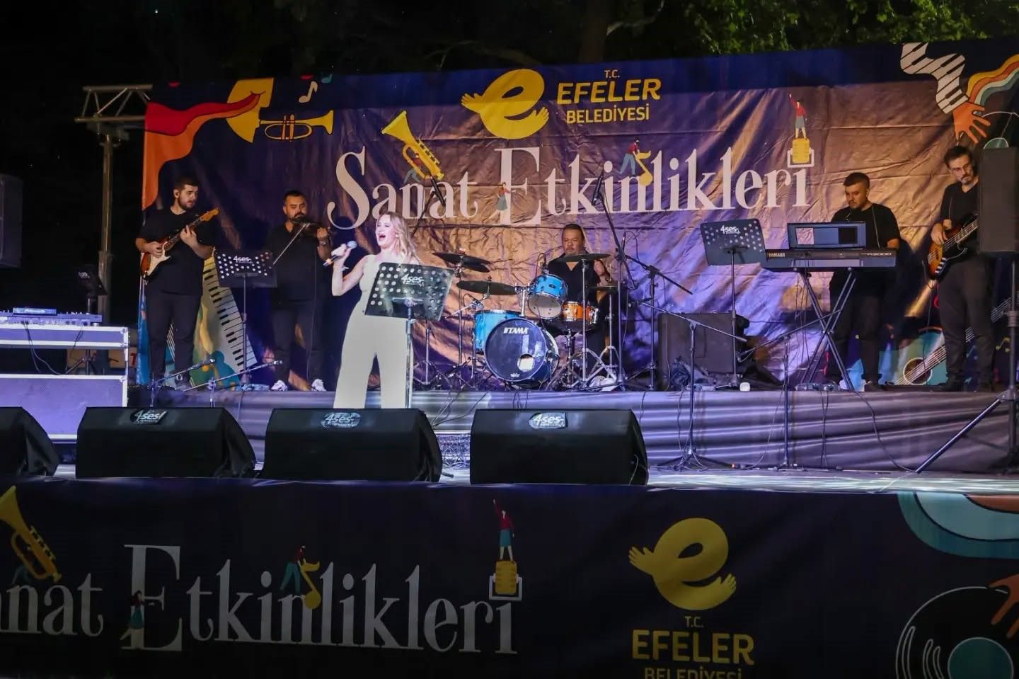 Efeler'de 29 Ekim Cumhuriyet Bayramı coşkuyla kutlanacak