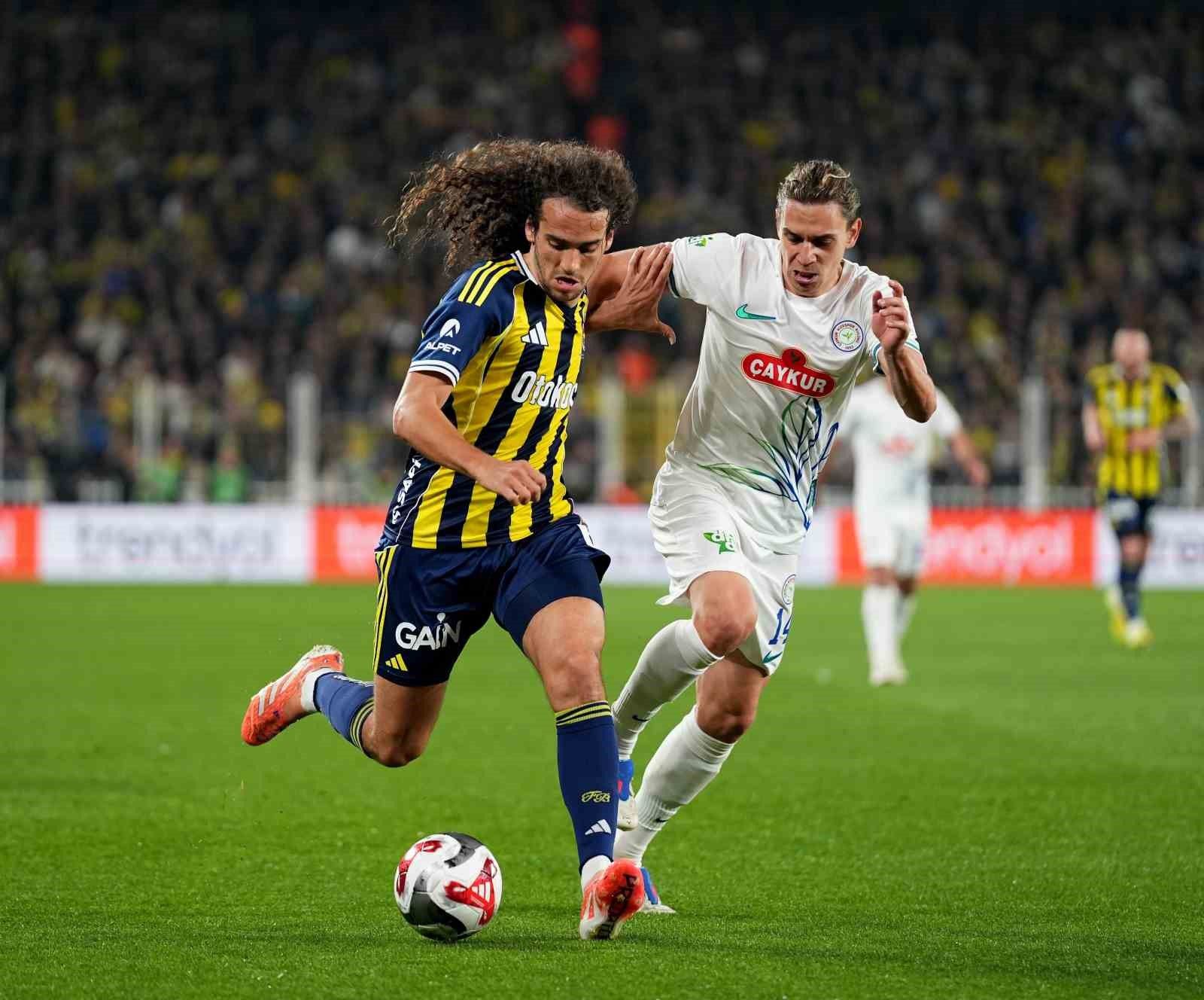 Fenerbahçe, Çaykur Rizespor'un Deplasmanına Çıkıyor