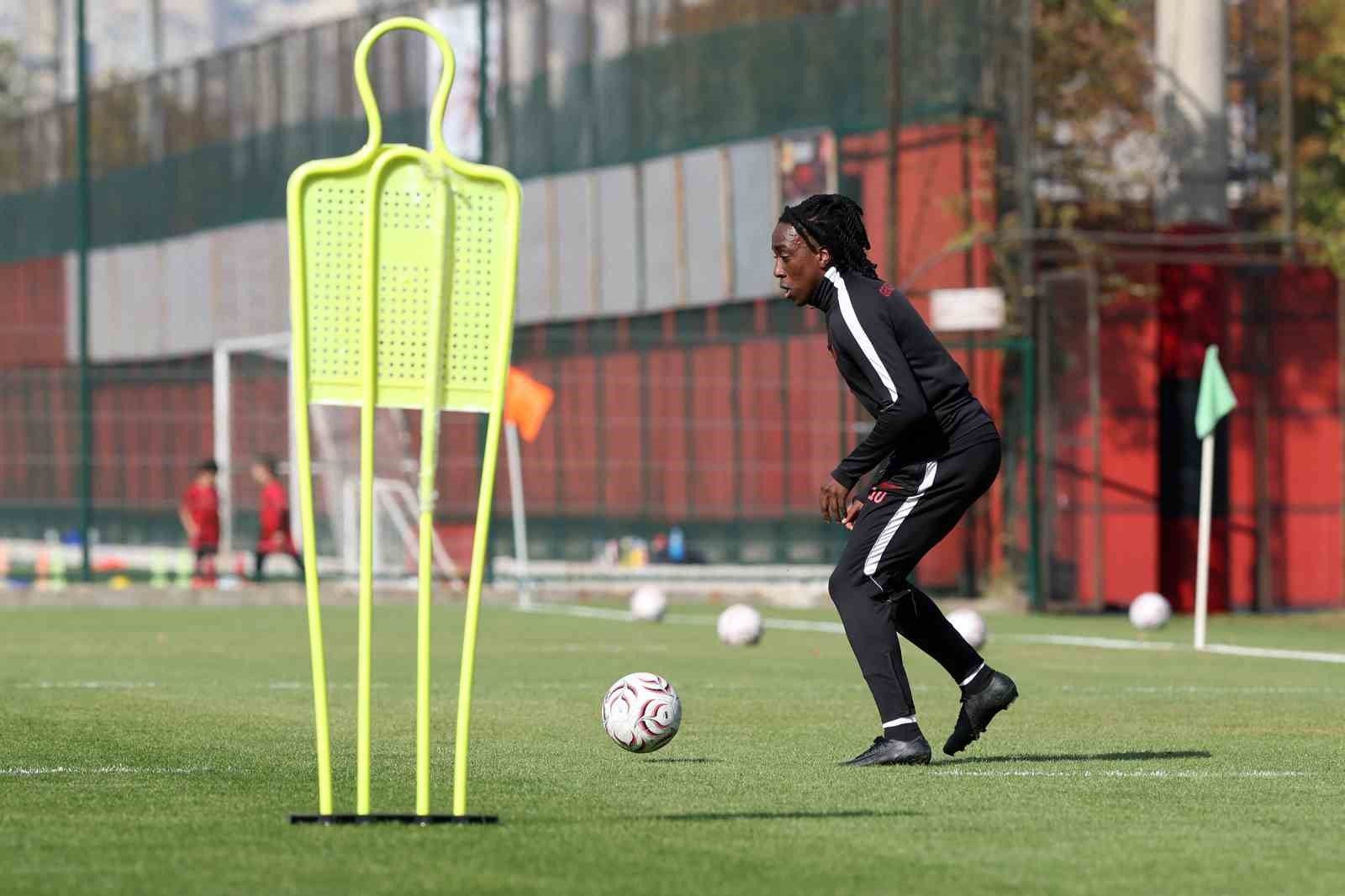Gençlerbirliği, Konyaspor maçı öncesi antrenmanını tamamladı
