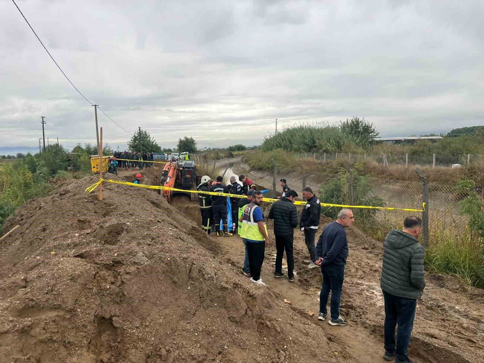 İncirliova'da kanalizasyon çalışmasında toprak göçmesi: 1 ölü