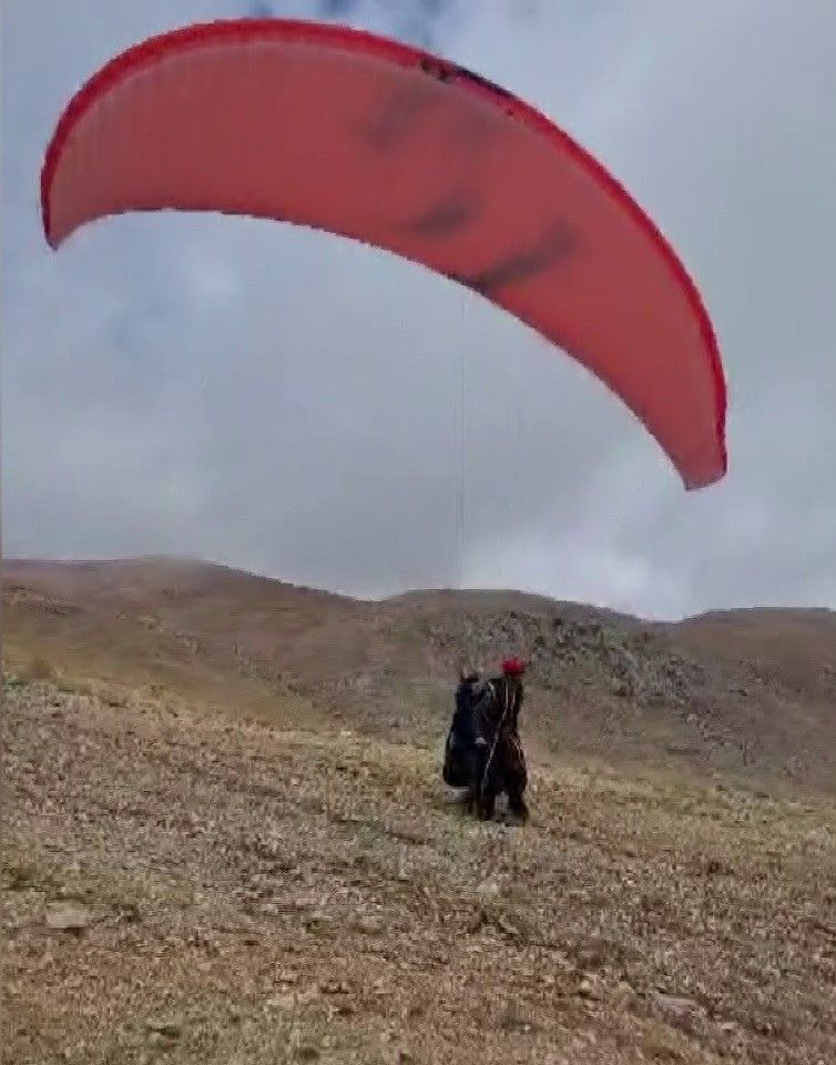 İrlandalı Michel Moran, Adıyaman'da serbest atlayış yaptı