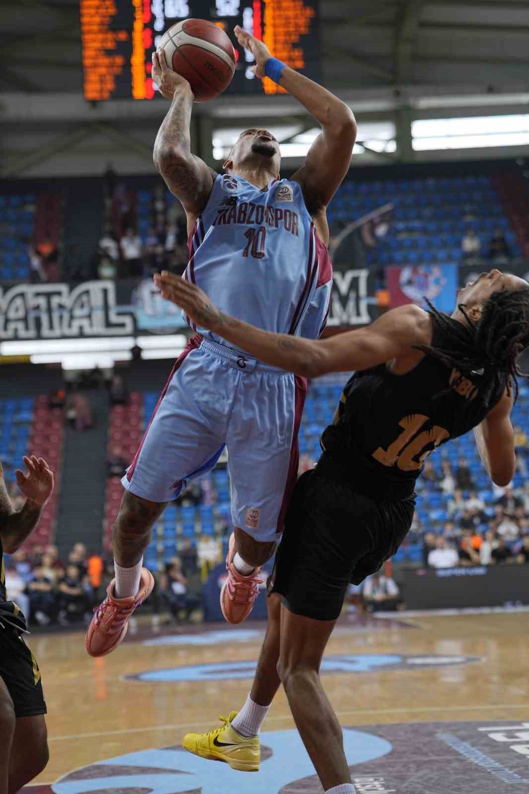 Trabzonspor, Türkiye Sigorta Basketbol Süper Ligi'nde Esenler Erokspor'a kaybetti