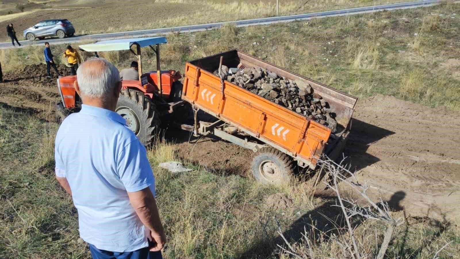 Yozgat'ta Ali Yeşildağ, imece ile çeşme yapımına öncülük ediyor